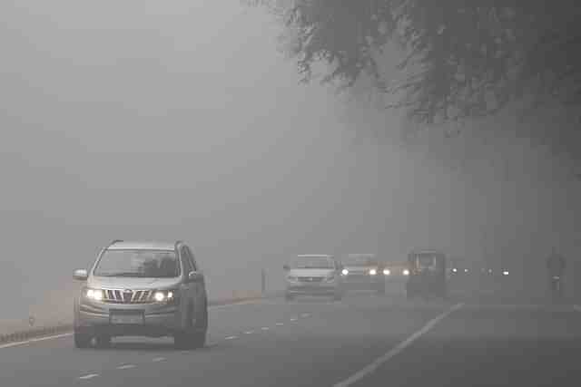 Heavy fog and smog at Tilak Marg in New Delhi, India. (File Photo) (Representational Image) (Arvind Yadav/Hindustan Times via Getty Images)