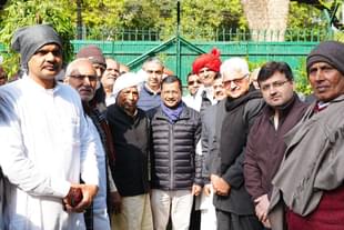 Arvind Kejriwal meets Jat representatives