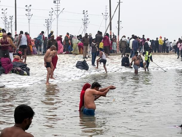 Snan in the river (Ankit Saxena/Swarajya)