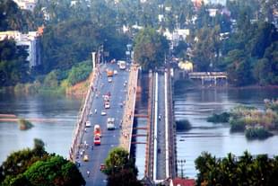 Kaveri Bridge between Thiruchirapalli and Srirangam