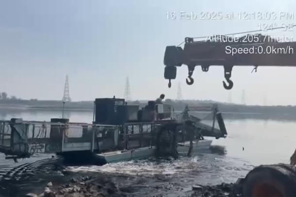 Yamuna cleaning in progress (Still from ANI video)