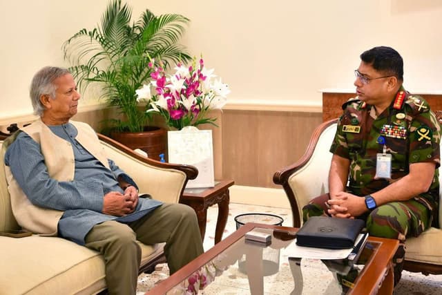 Bangladesh Army Chief General Waker-uz-Zaman with Mohammad Yunus