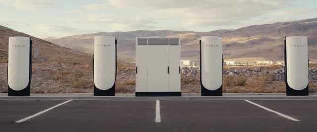 Tesla's V4 Supercharger stations (Image: Tesla)