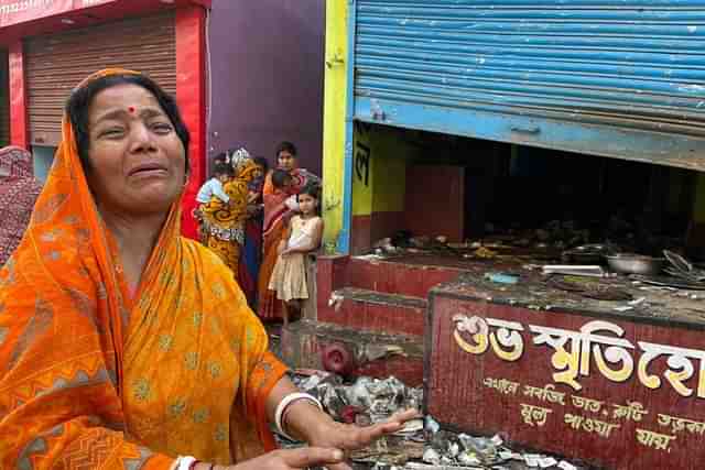 A woman crying after Murshidabad violence