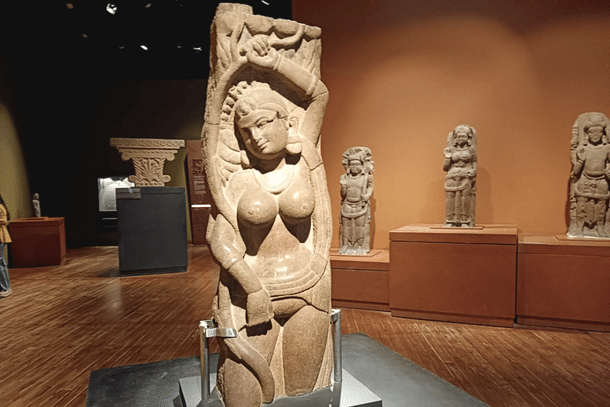 Salabhanjika sculpture.