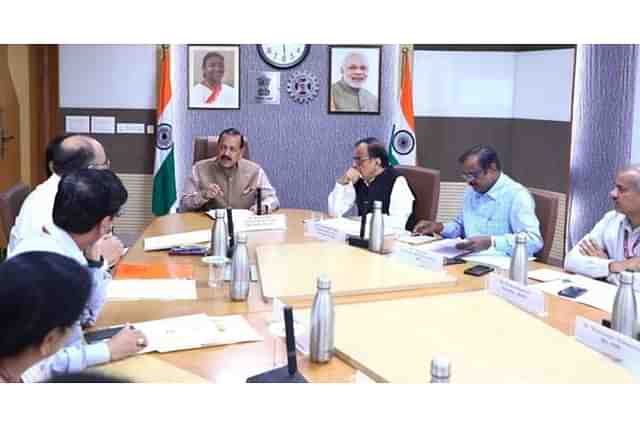 Union Minister Dr Jitendra Singh Chairs High-Level Review Meeting (PIB)