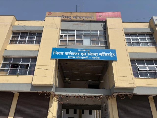 One of the shared building for several departments in Kotputli. 
