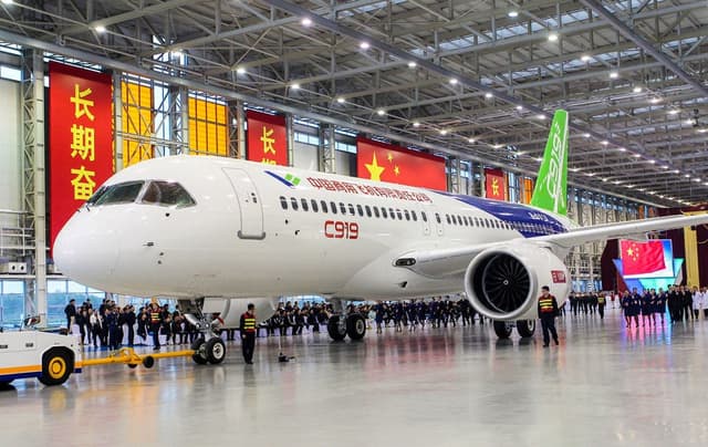 COMAC C919 (via Sam Chui)
