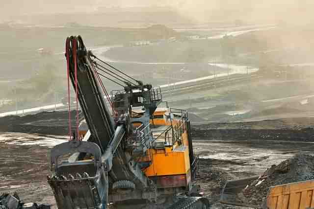 Coal mining (Freepik)