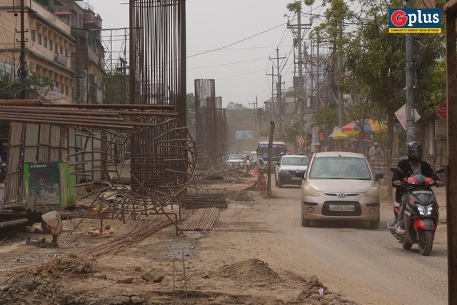 Silpukhuri today, covered in dust, due to the construction of a new flyover (Photo: Guwahati Plus).