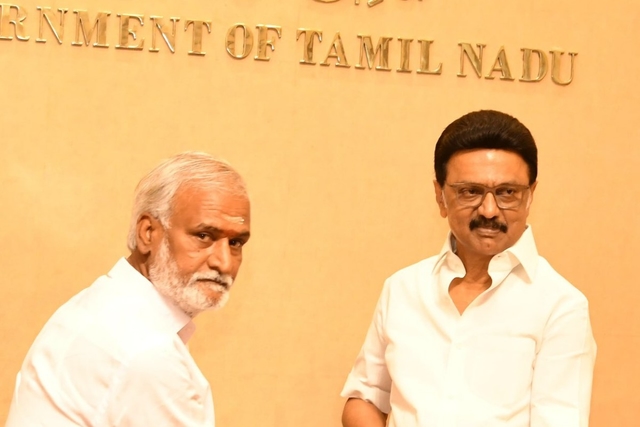 இரட்டை நிலைமை? முருகன் மாநாட்டை 'சங்கி' எனக் குறிப்பிட்ட தமிழக அமைச்சர், 'கடவுள்களை அரசியலுக்கு உபயோகிக்காதீர்கள்' என வலியுறுத்தும் மதிமுக தலைவர் வைகோ.