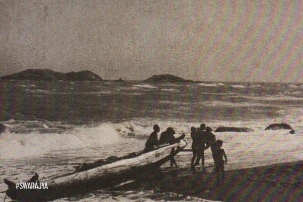 Twin Rocks Before the Construction.