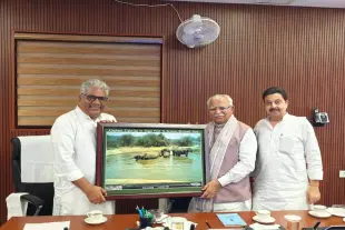 Haryana Forest Minister Rao Narbir Singh with Union Ministers in Delhi. (Pic Via X)