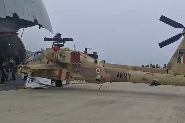 Apache Helicopter (X/@adgpi)