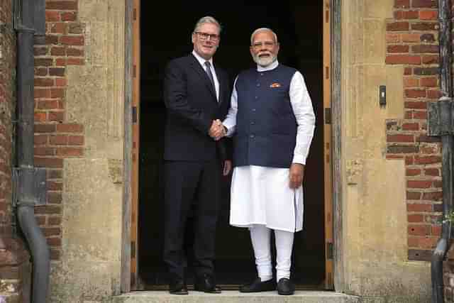 PM Modi and UK PM Keir Starmer at the FTA Signing Ceremony in London (Pic Via X)