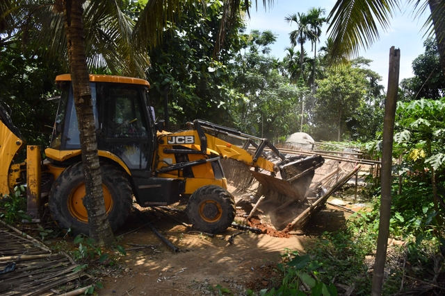 "We're not evicting people, we're saving a forest"