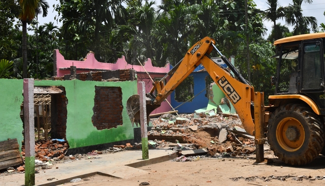 The bulldozer in action at Paikan