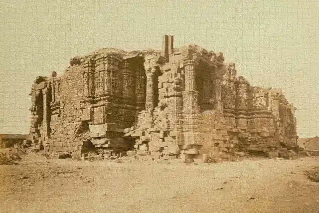 Ruined Somnath temple, 1869.
