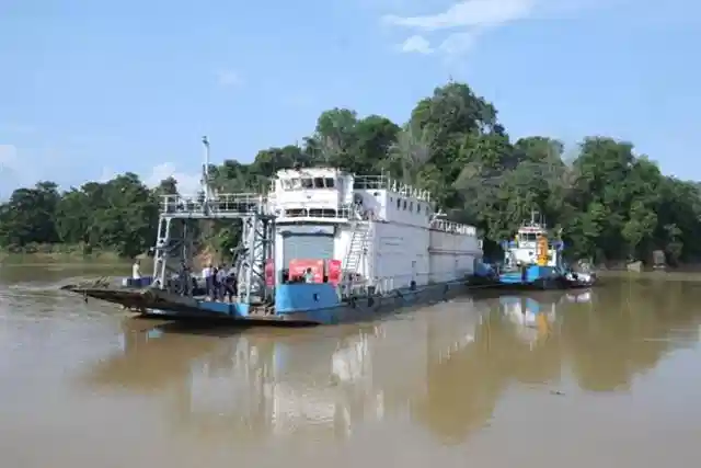 MV VV Giri Revives Intra State Cargo Movement in Assam with Trial Run since 2014