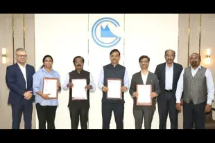 (Credit: @cmrlofficial/X)