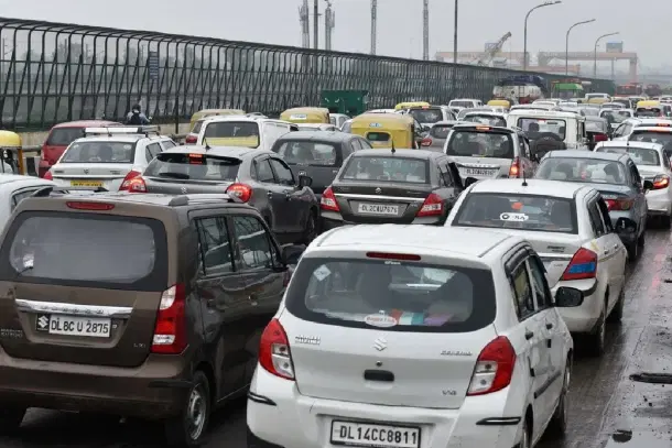 Cars in New Delhi. (Mohd Zakir/Hindustan Times via Getty Images) (Representative Image)