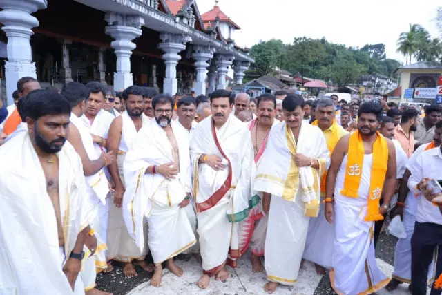 Karnataka BJP leadersin Dharmasthala Chalo campaign