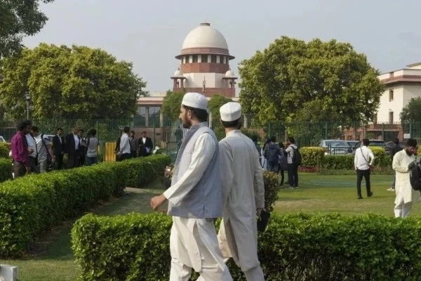 Supreme Court Refuses Blanket Stay: Why Waqf Order Is A Win For Govt