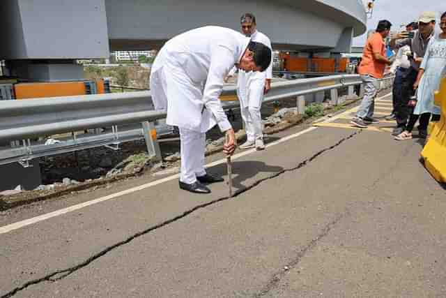 Surface damage spotted on the Atal Setu, prompting MMRDA to fine the contractor Rs 1 crore. (X)