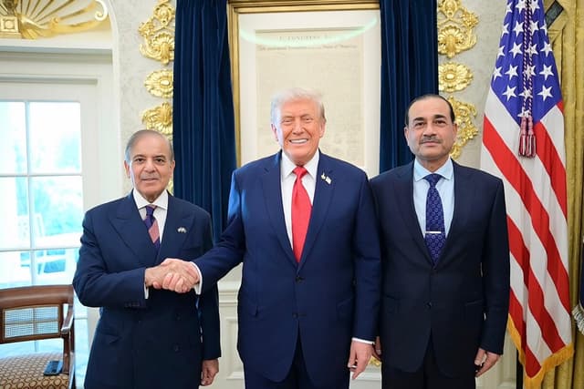 Shehbaz Sharif, Munir with Us President Donald Trump