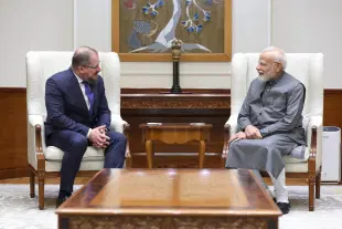 PM Modi with Qualcomm CEO Amon