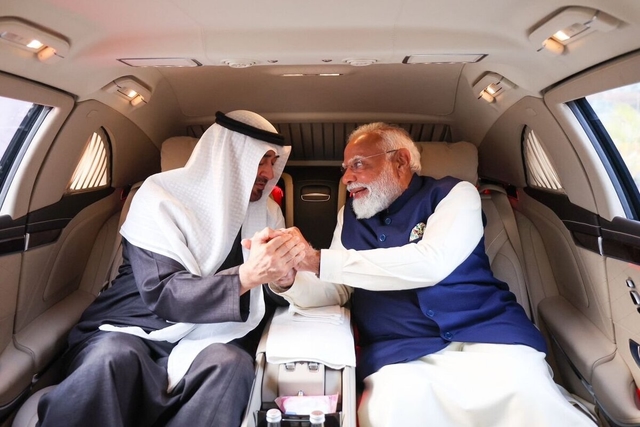 Prime Minister Narendra Modi receives UAE President Sheikh Mohamed bin Zayed Al Nahyan.