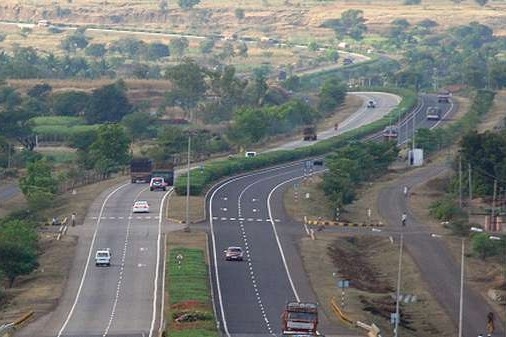 Maharashtra orders removal of illegal highway dhabas and eateries within 60 days; bans new commercial structures in Right of Way