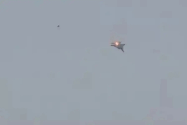 US F-15 Fighter Jet Crashes In Kuwait Amid Escalating Middle East Conflict; Crew Survives