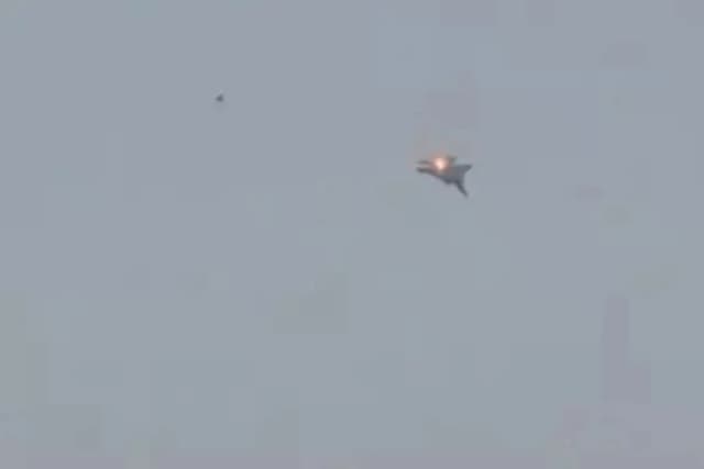 A US F-15 aircraft going down in flames in Kuwait (X)