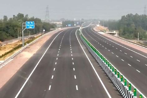 India’s First Expressway Built Using Machine-Guided Technology Set To Open, Linking Lucknow And Kanpur In Around 40 Minutes